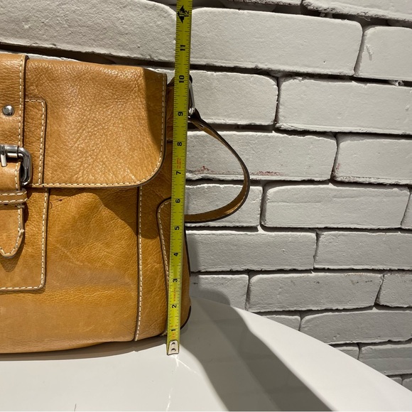 Fossil Tan Leather Crossbody Shoulder Bag with Key - Picture 11 of 16